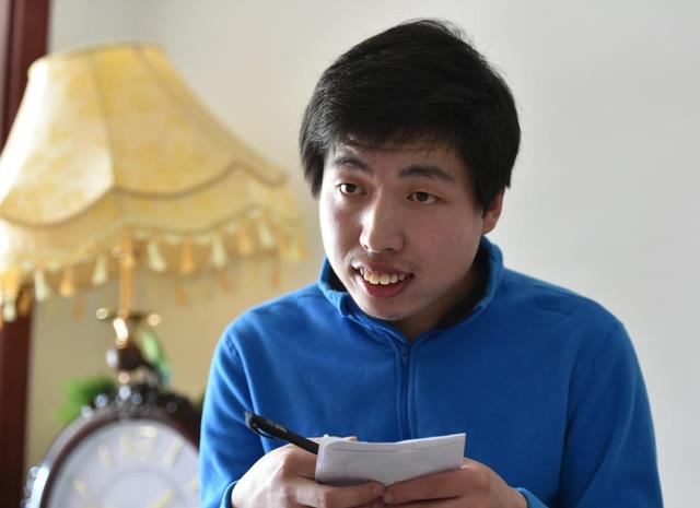 脑瘫少年周玮,15岁参加《最强大脑》被公认是天才_父母_数学_智力