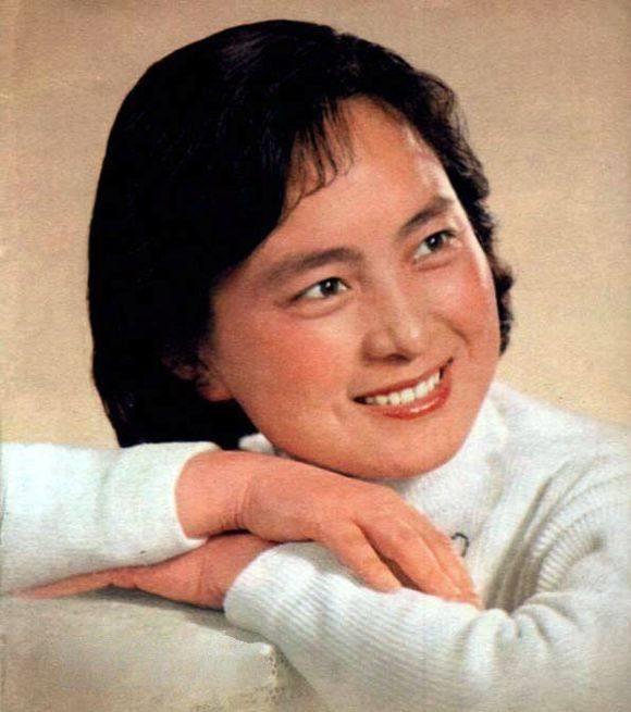 70年代末最红女明星刘晓庆只能排她后如今相夫教子成画家_金玲_银幕