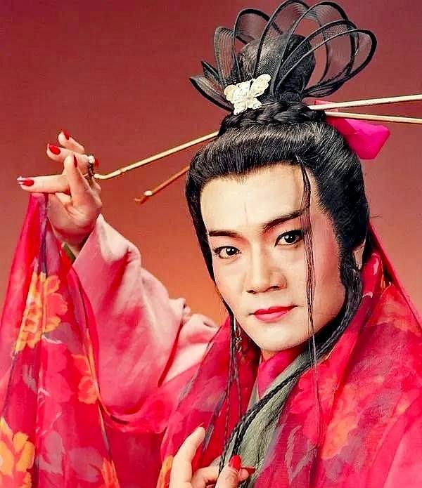10位东方不败演员大比拼:林青霞英气,乾德门雷人,陈乔恩卖萌_形象