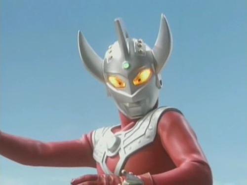 奥父退休后谁有资格加冕 泰罗实力不行 只有他立下赫赫战功 奥特曼 之国 赛罗