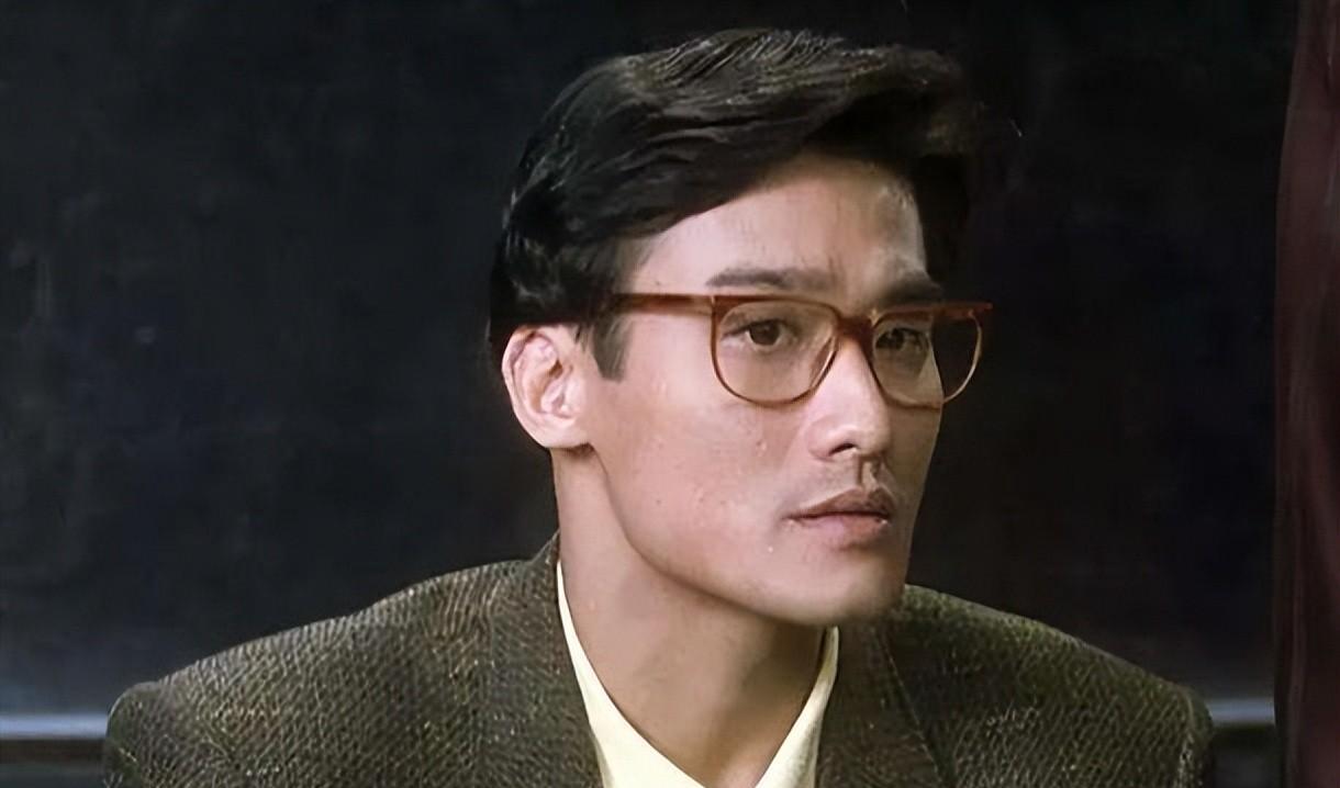 任达华:邓光荣拿了一把道具刀,拍完戏后,在场的人叫他老大_梁家辉