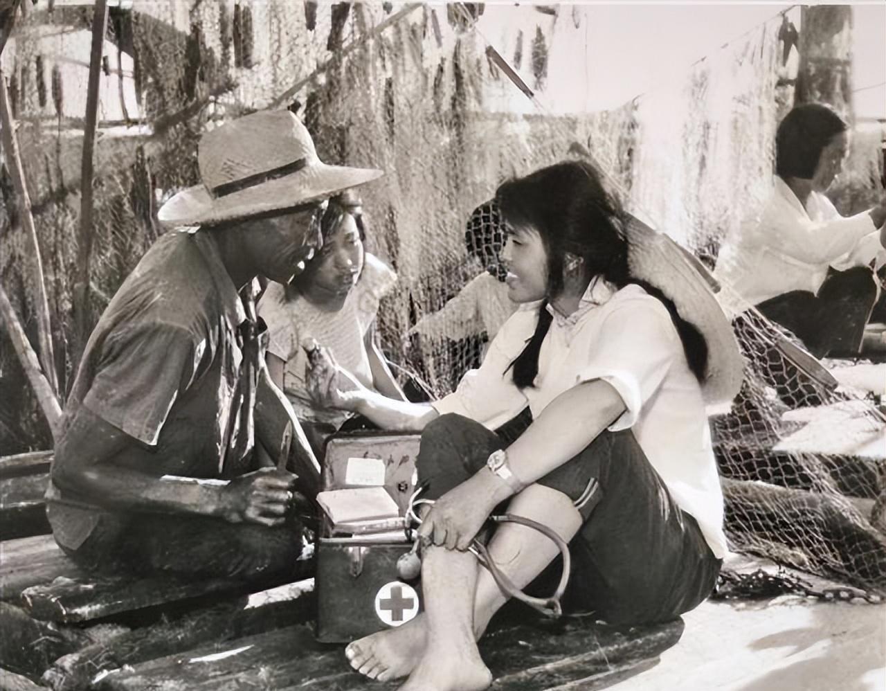 20世纪80年代,山东农妇登基称帝,封臣纳宠建庞大后宫,结局如何_晁正坤