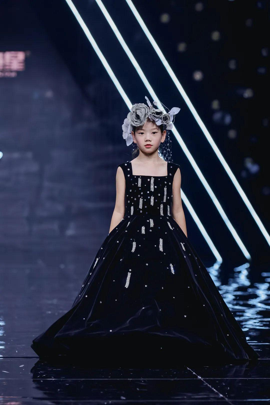 中国童装势力 - 2022潮童星年度童装合作品牌合集_时尚_童模_设计的