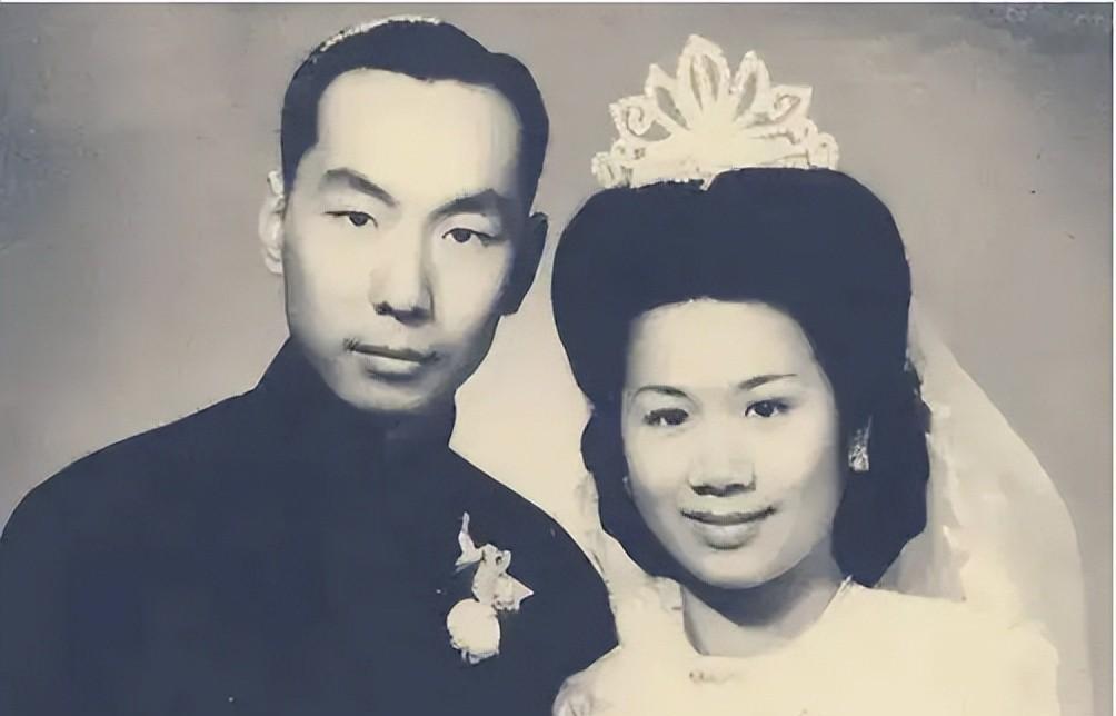 49岁胡兰成"低嫁"55岁佘爱珍,婚后低声下气,还被嫌弃:报应_张爱玲_吴