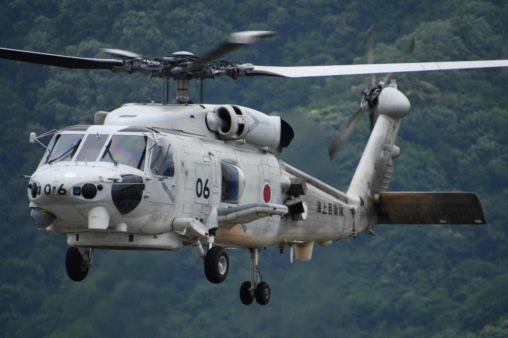 116架s-70/sh-60j/k/uh-60j反潜直升机,是日本海自的舰载反潜,搜救和
