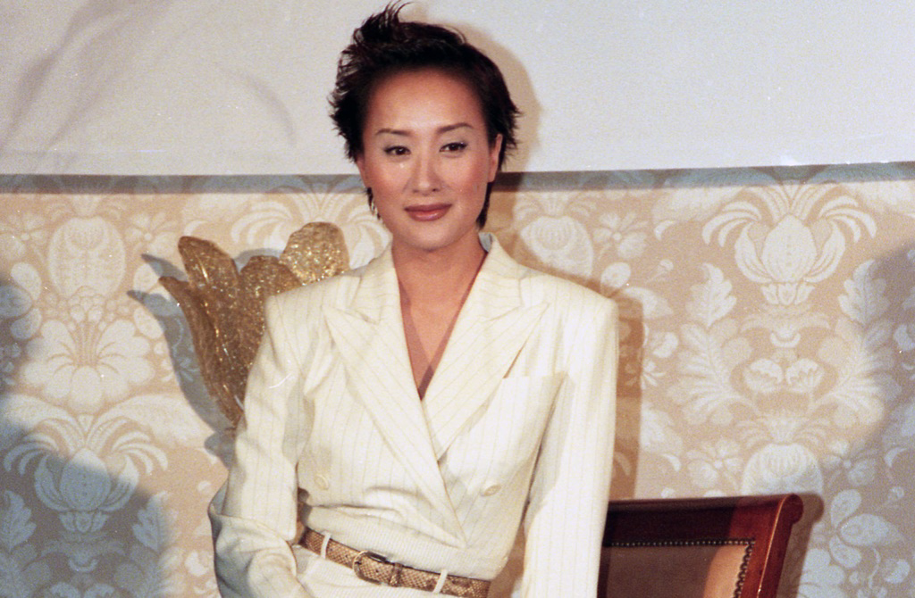 后主持灵异节目爆红 传为一事淡出演艺圈感情成谜_曾庆瑜_俞凯尔_玫瑰