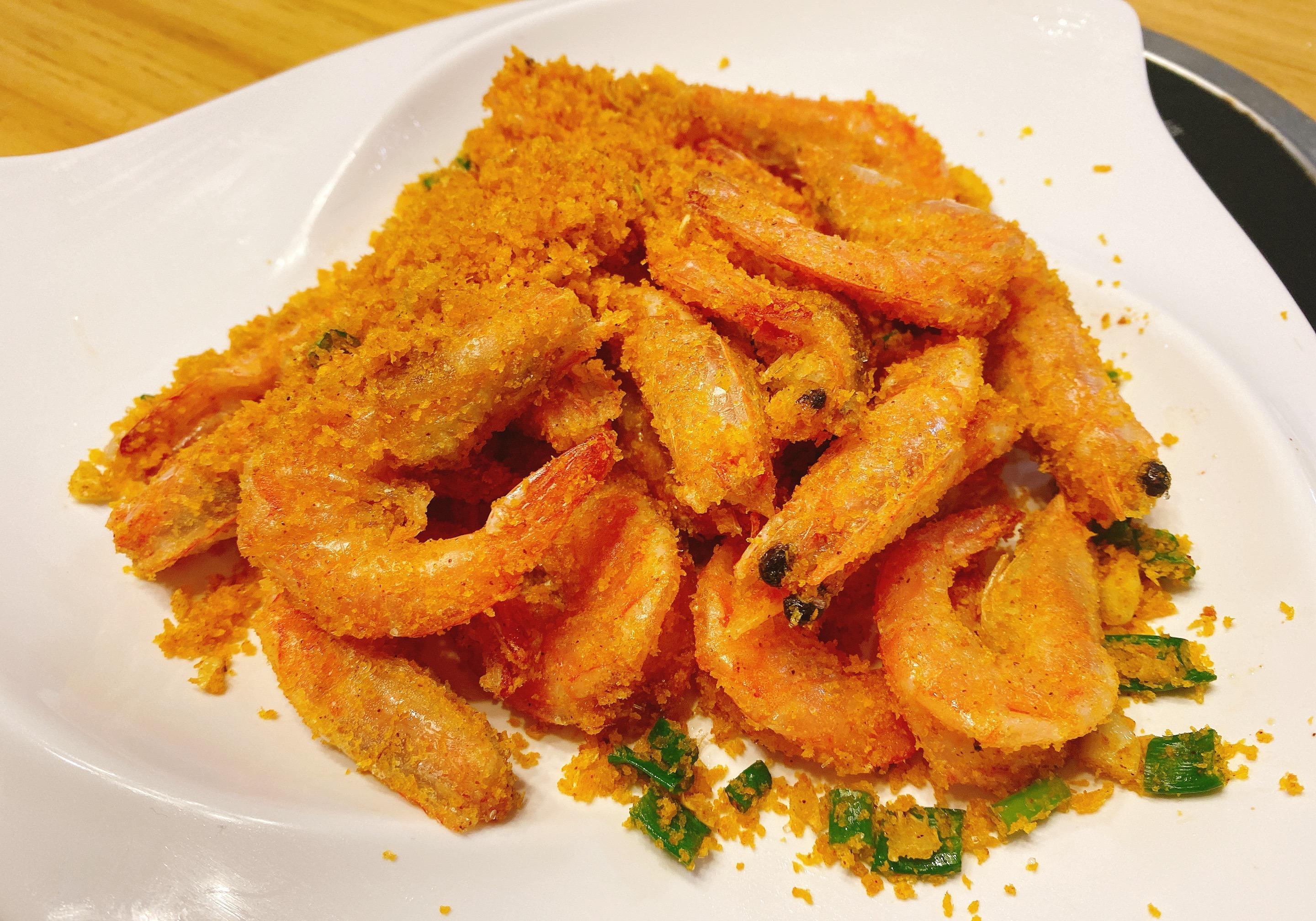 1,避风塘炒虾再看看其他菜,其实味道也不差,但是大鱼大肉吃多了,青菜