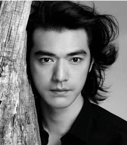 金城武:现在每年过年亲戚聚会都不参加,跟我吃饭他们会不开心_明星