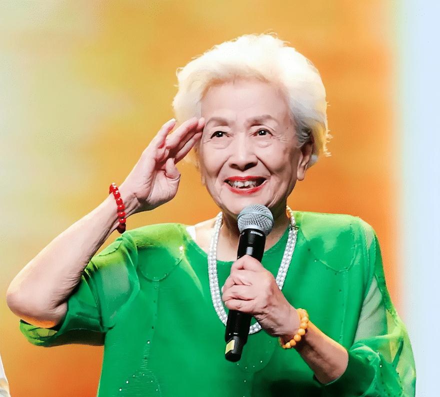 “陶兰”谢芳：风光背后的泪水和心酸，86岁在愧疚中尽母亲的责任