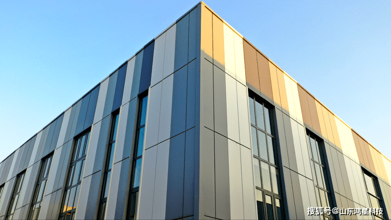 一般的工业厂房外墙使用厚度在75mm左右,防火的时间在1.5小时左右.