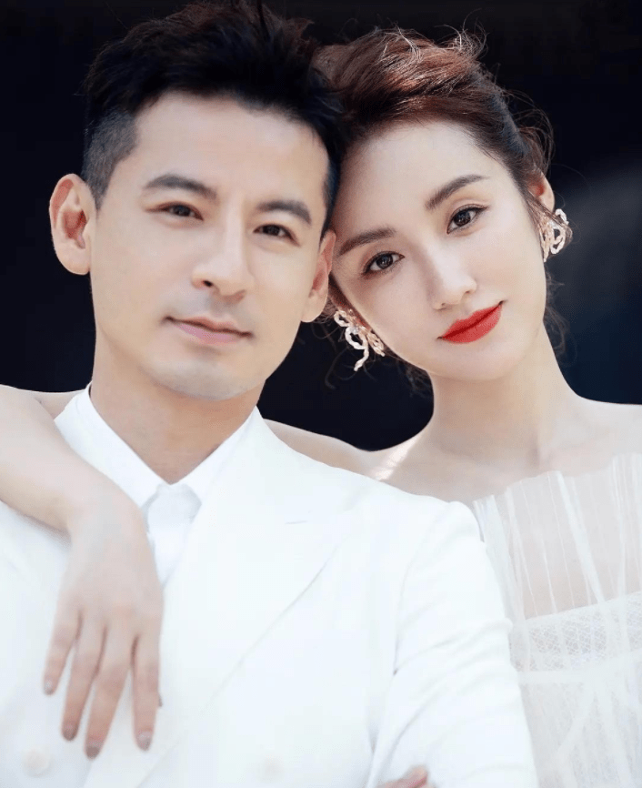 坐豪华游艇打高尔夫,生活潇洒狂秀恩爱_钱泳辰_画面_度假