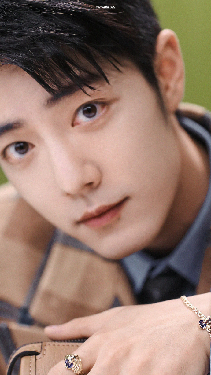 肖战少年感爆棚!三十岁宛如艺考生!网友:正气养人!_天地_阳光_正道