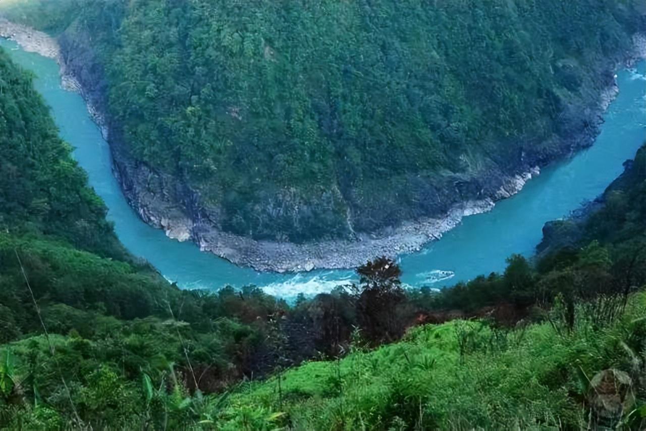 【雅鲁藏布江大峡谷】世界上最大的峡谷