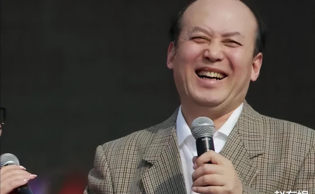 "舞台台柱子"郭达:曾与倪萍相恋,如今67岁头发花白略显老态_身体_因为