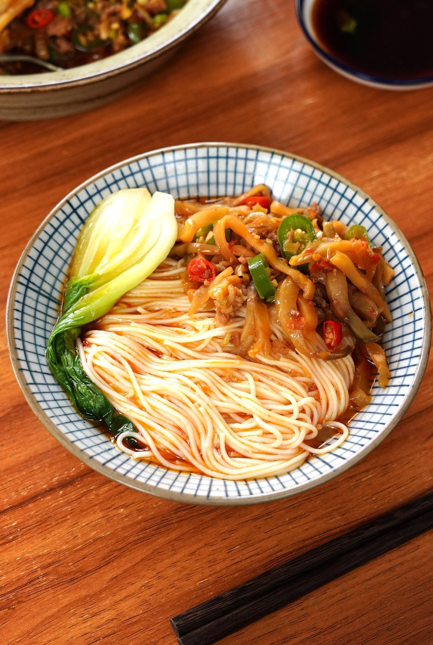 大鱼大肉吃腻了,这道开胃榨菜肉末让我变成干饭人,专治食欲不振