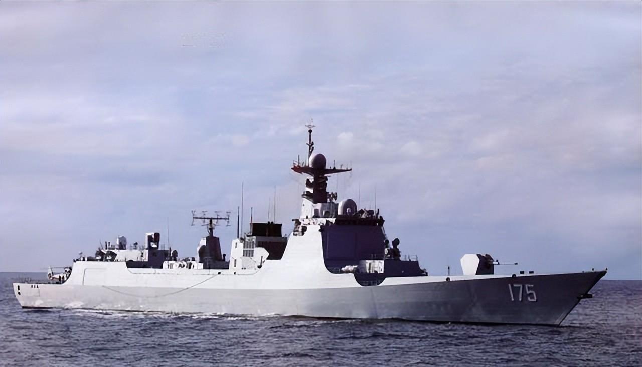 052d型銀川艦052d型銀川艦目前的中國海軍,一年入役排水量都可以超過