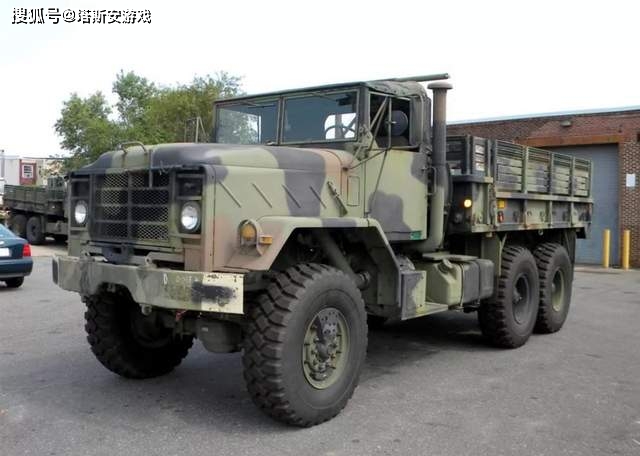 m939是一款5吨级的重型卡车,由通用汽车在上世纪70年代期间设计