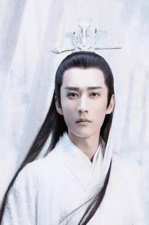 音乐制作则由麦振鸿操刀.