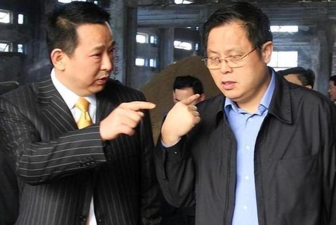 《狂飙》高启强人物原型:小市民变身黑帮头目,非法敛财400亿_刘汉