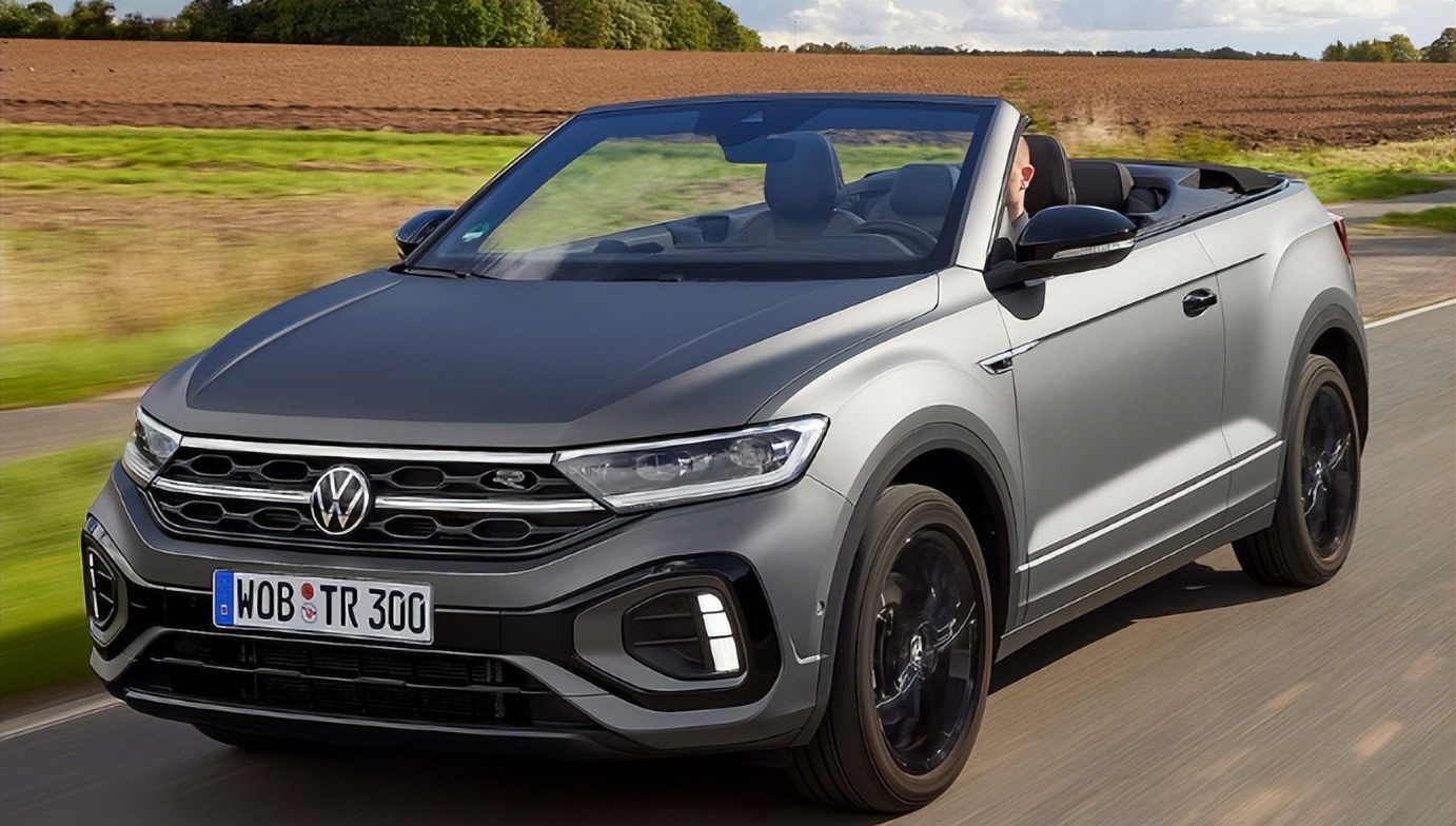 大众就已经推出过一款蓝色车漆的 t-roc cabriolet车型,而此次推出的