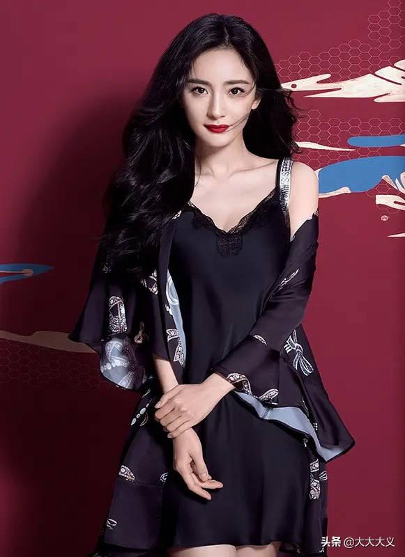 杨幂爱的真丝睡衣 气质高贵典雅 仙气飘飘 大幂幂睡衣样式组图展示