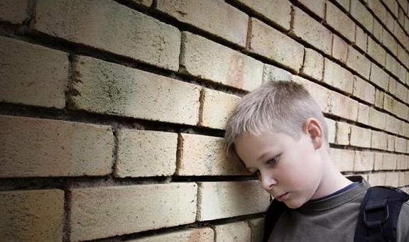 包含老人卧底"约死群"劝生的词条