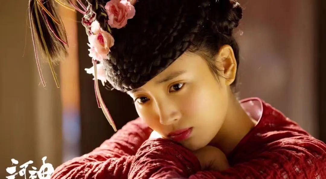 王紫璇:相比《河神》的逗逼小神婆,《少年班》的校花更难忘_依琳_女神