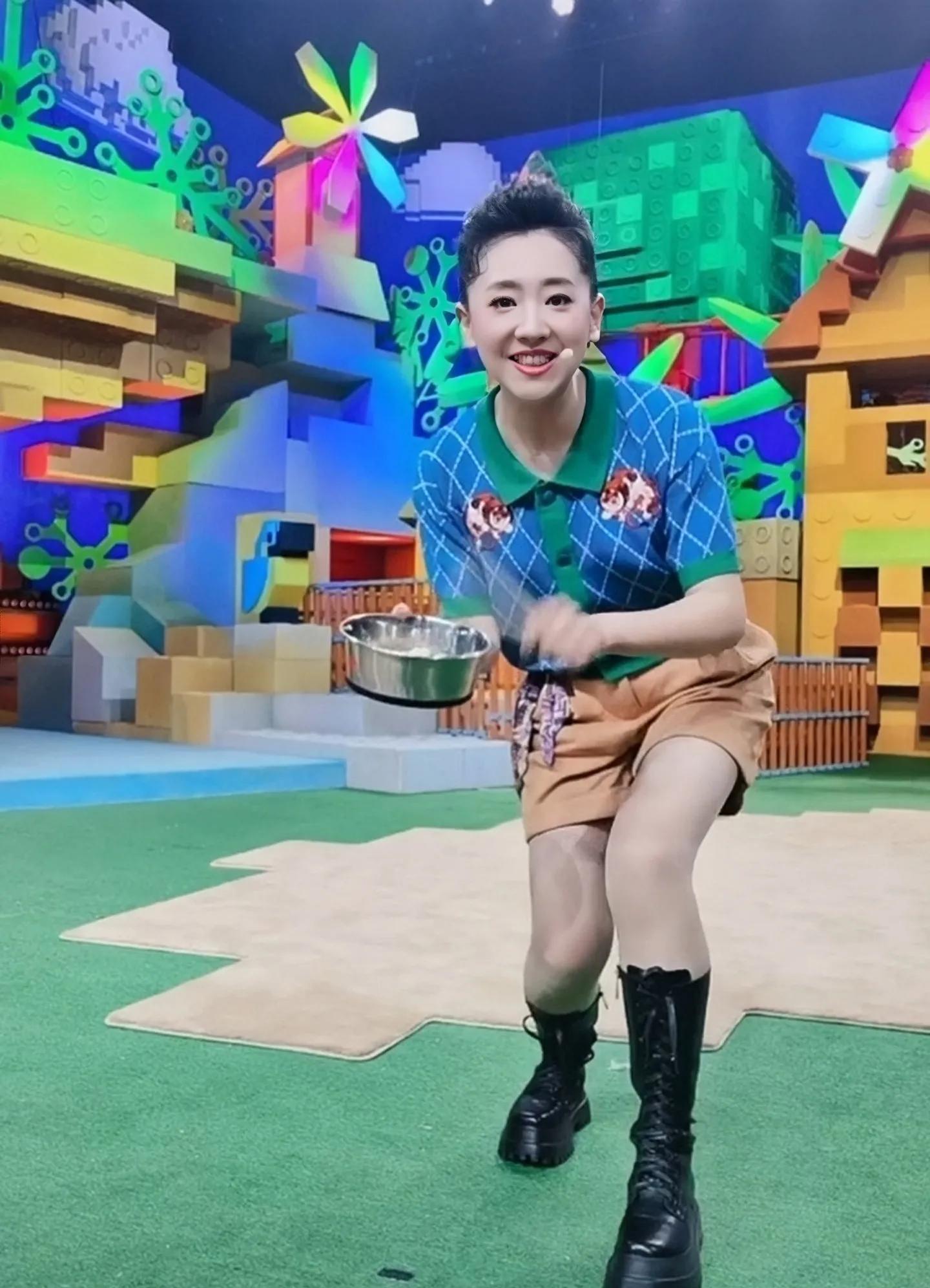 月亮姐姐:王冰冰是最可爱的二十岁,我是最可爱的四