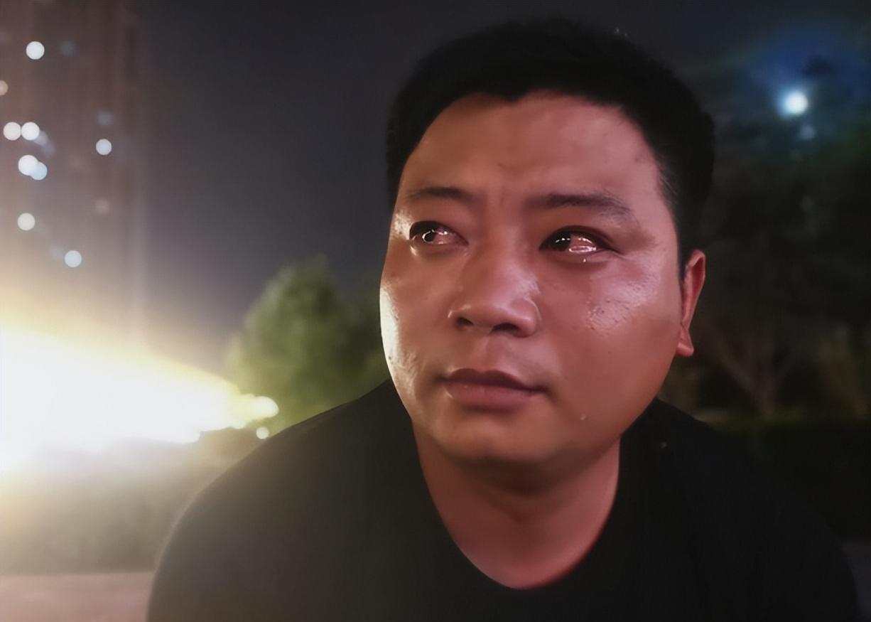 新娘婚前怀上别人孩子,男人顶缸做爸爸,妻子出轨将孩子留给了他_德林
