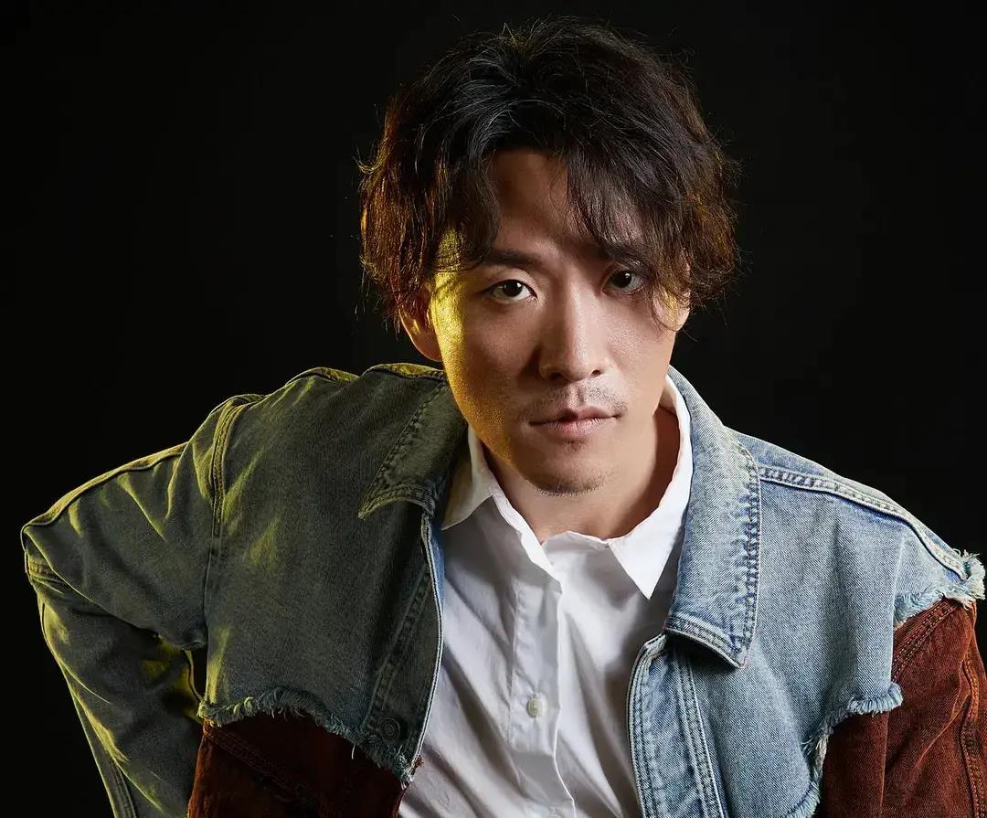 《狂飙》成黑马,40岁单身一人只孝敬父母^retitle^167_老莫_角色_冯冰