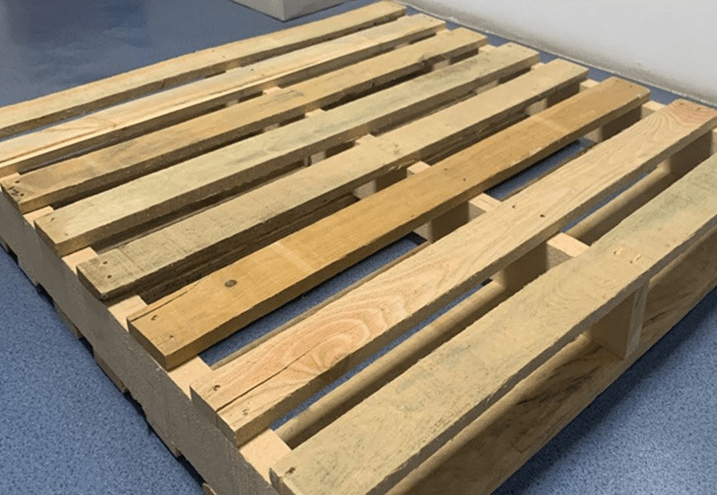 双面木托盘的使用情景——苏州木托盘定制_周转_熏蒸_货物