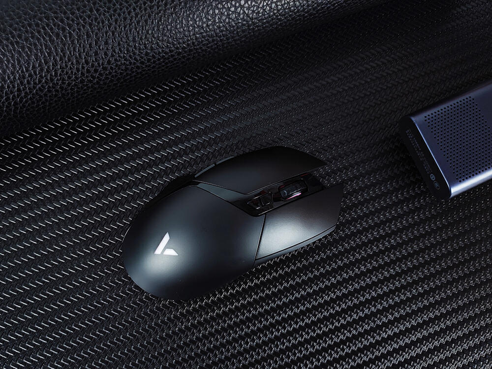 雷柏V30W无线游戏鼠标评测，支持十键宏编程，续航高达160小时