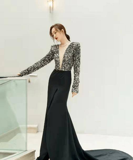 蒋欣红毯造型终于学聪明!