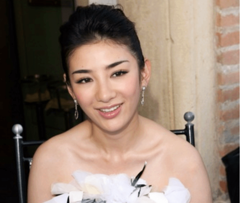 黄奕:与聂远合作成名,被黄毅清拖累,如今演技竟被郭敬明质疑_表演