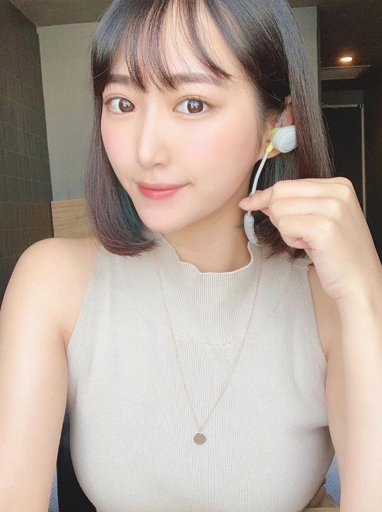 中日混血美女川瀬萌,清新甜美的游戏主播_日本_衣服_宅男