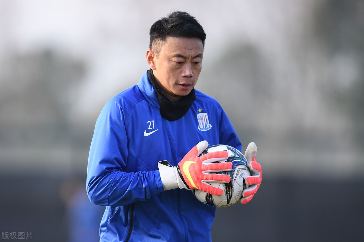 此外,前申花球员郑科伟也将辅佐吴金贵.而李帅已驰援国足亚运队.