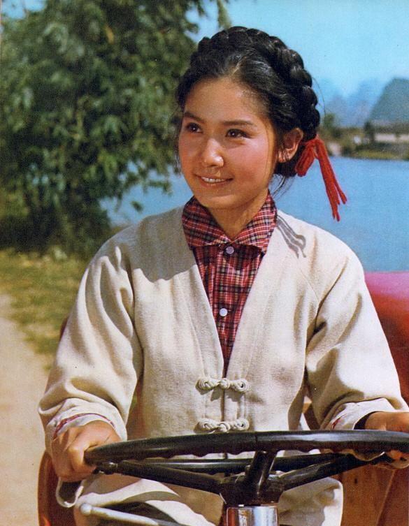 张力维,是北影厂四美之一,被丈夫坑了一生,分手后至今单身_电影_形象