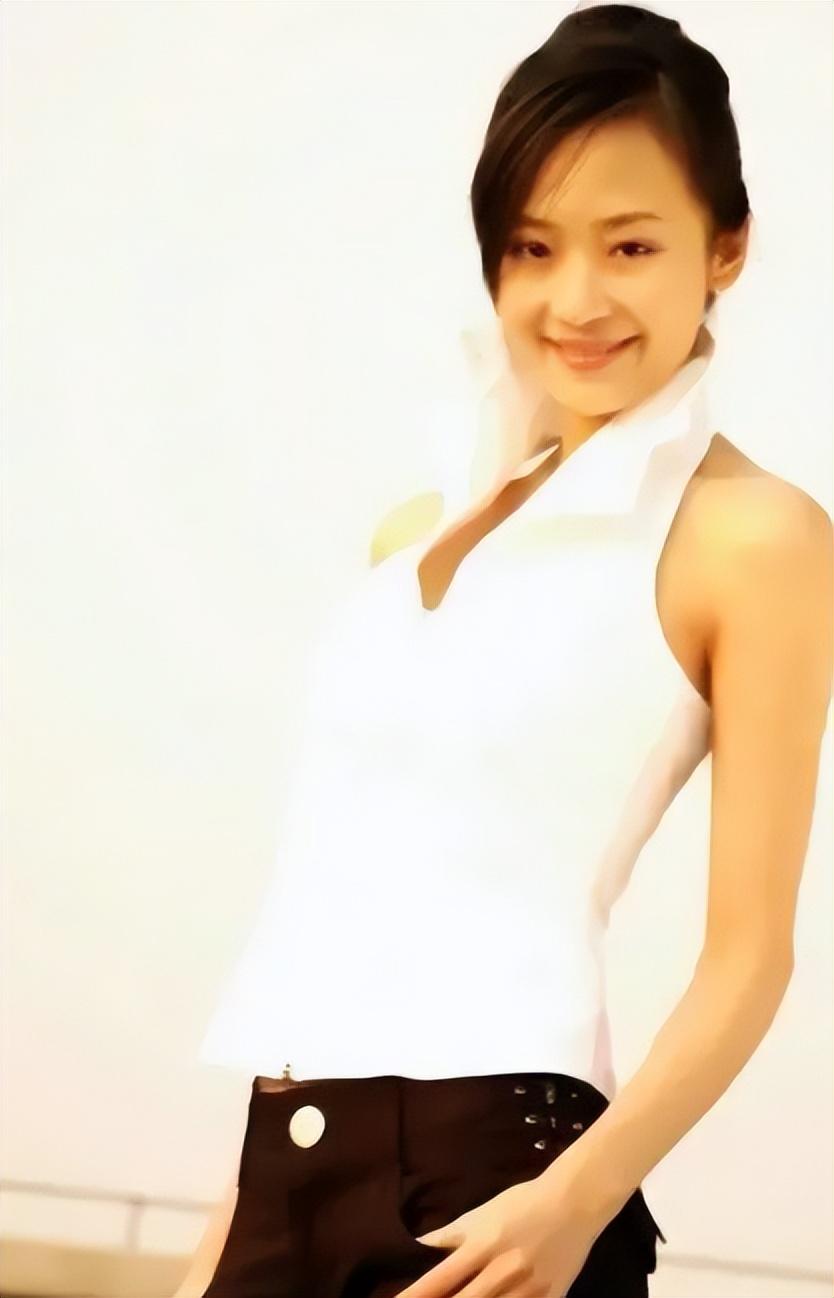 演员曲栅栅:嫁给最低谷时的黄海波,8年过去,如今生活怎么样了_表演