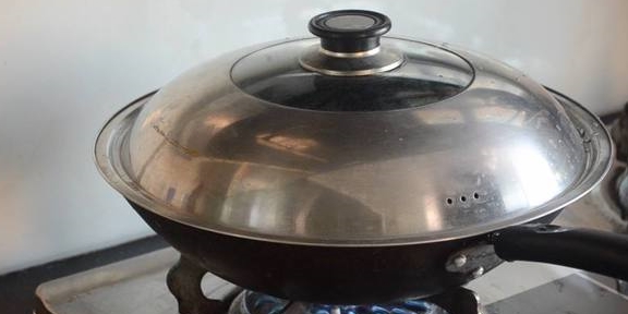 原创
铁锅烧菜有异味怎么办？爷爷教我这样做，处理一次再也不会有异味插图14