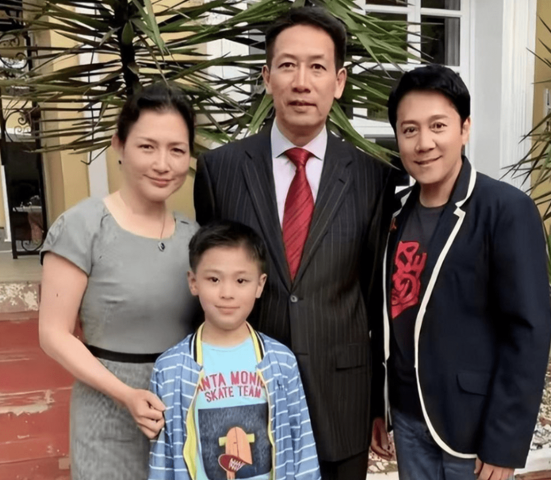 歌手蔡国庆:2次情断异国,娶亿万富婆为妻,如今儿子成他骄傲_瑞婷_时候