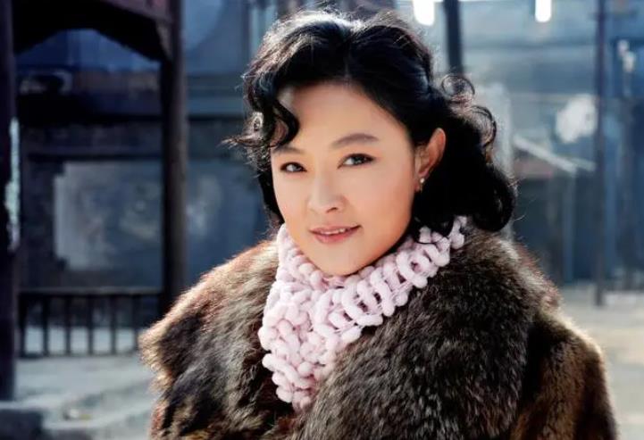 母亲重病张晶晶退圈照顾,悲痛万分肩负起照顾父亲的责任_发展_父母