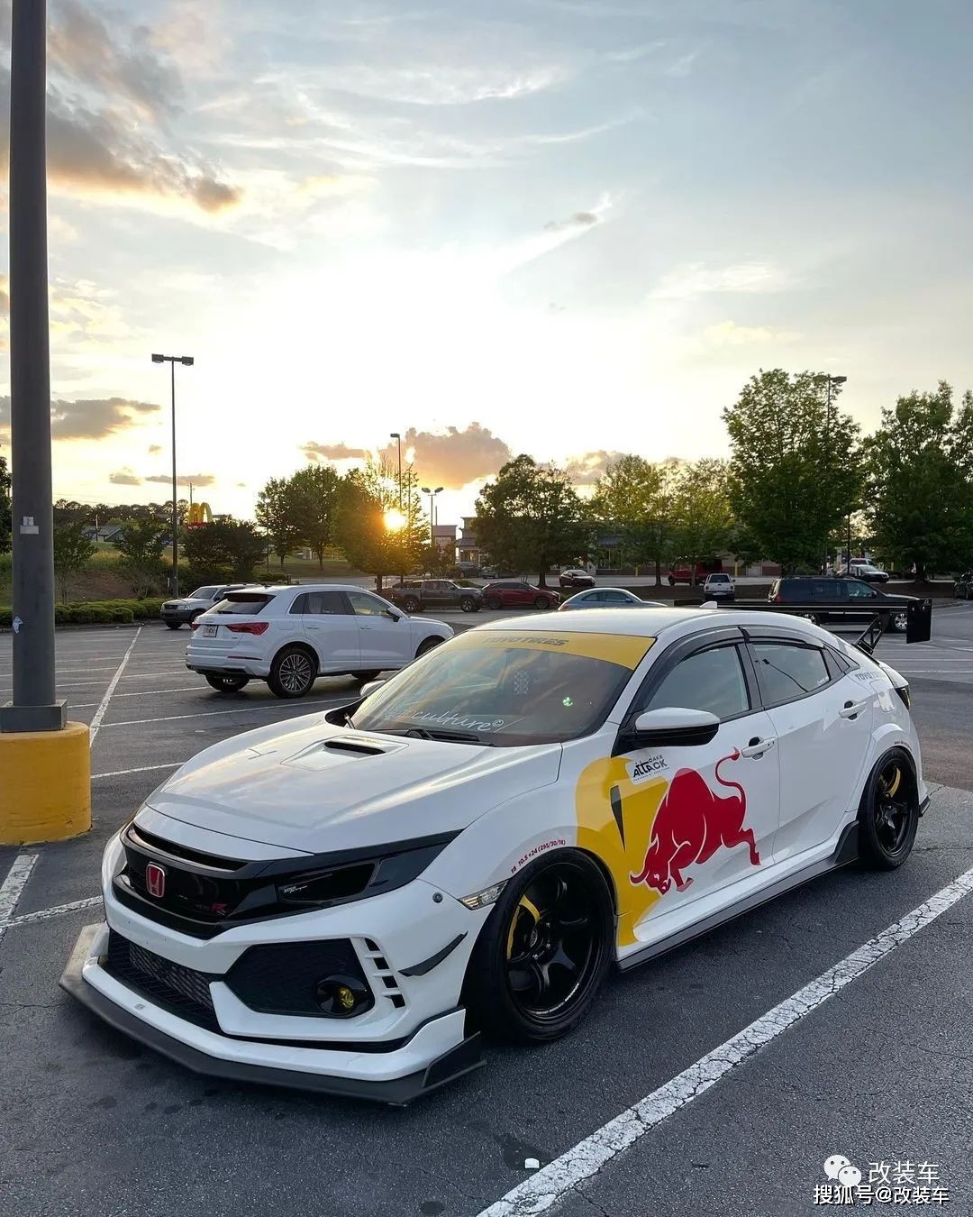 540马力的独眼本田思域type-r fk8,红牛涂装致敬f1冠军_搜狐汽车_搜狐