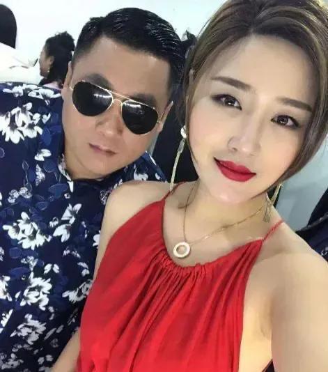 美女娇娇死杠赵本山:恶有恶报,我早已看透这个所谓的艺术家_传媒_回应