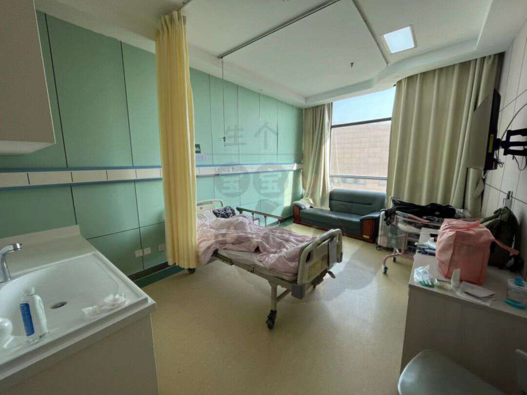 护工:一对一300r/天(顺产);400r/天(剖腹产);600r/天(双胞胎)周浦医院