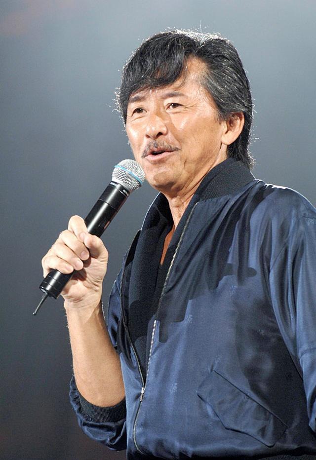 林子祥48岁就说这首歌太难以后没法唱,没想到70岁了他还在唱现场_海市