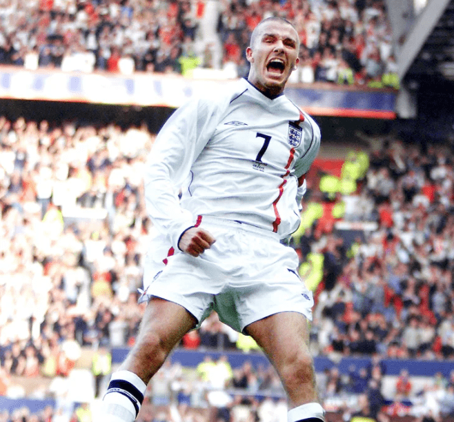 罗密欧伤停补时完成绝杀,贝克汉姆未到场观赛_比赛_进球_布伦特福德