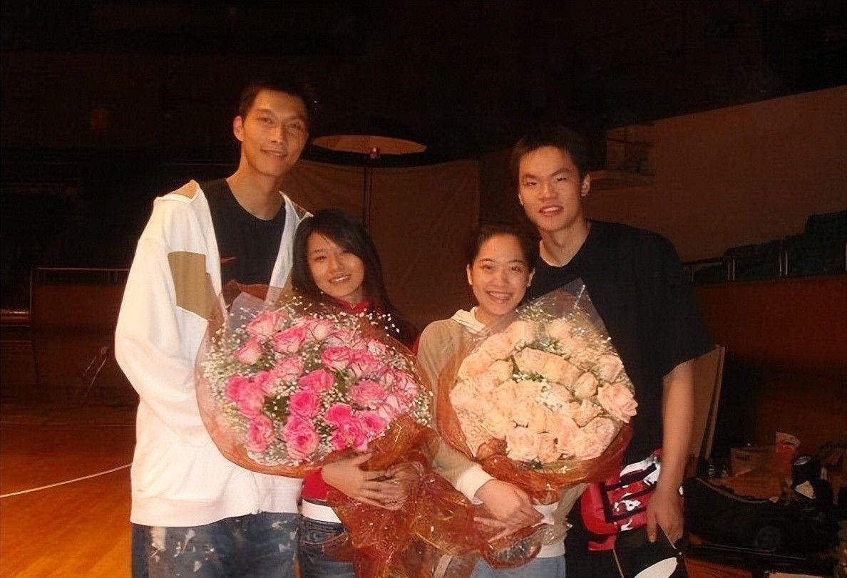 3分雨"朱芳雨的传奇人生,以及他生命中两个重要的女人_广西_赛季_婚礼