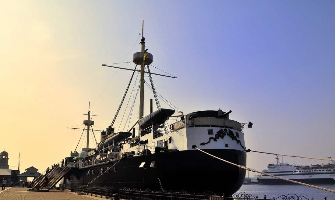 定远舰33厘米铁甲出水,印证北洋水师战败真因,炮弹缺乏 .