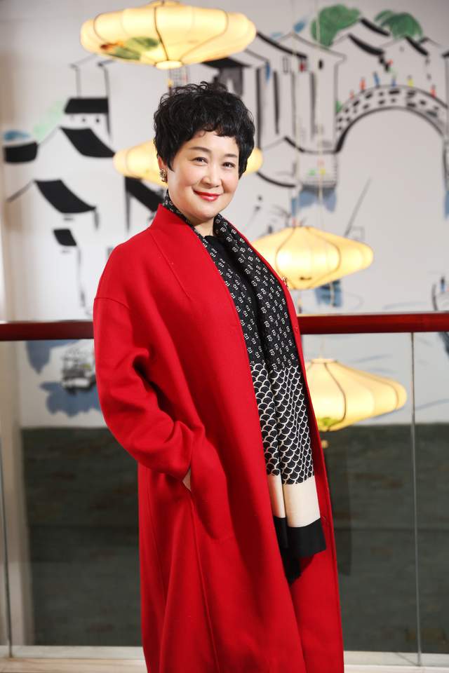 一片冰心在陶壶——记江苏宜兴紫砂壶名家董亚芳_技艺_文化_陶瓷