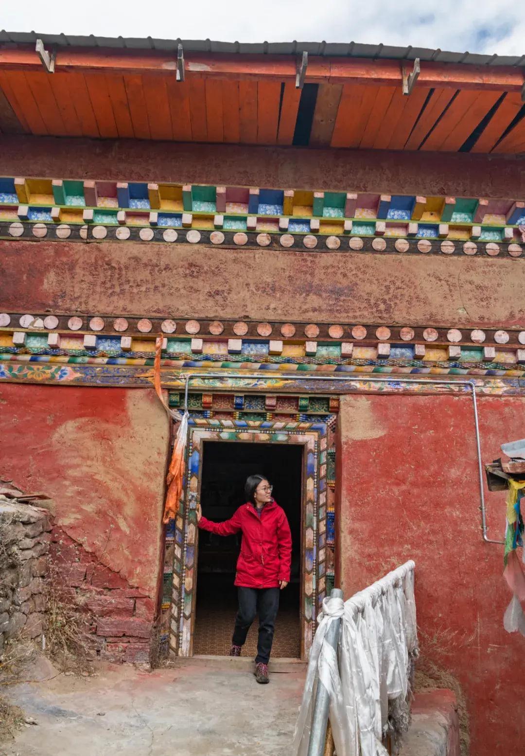 吞白村:一座小寺庙,一间大讲堂